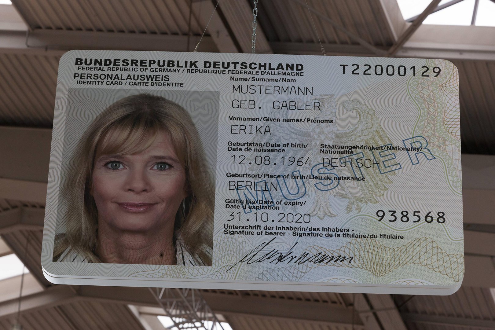 erika mustermann-30554