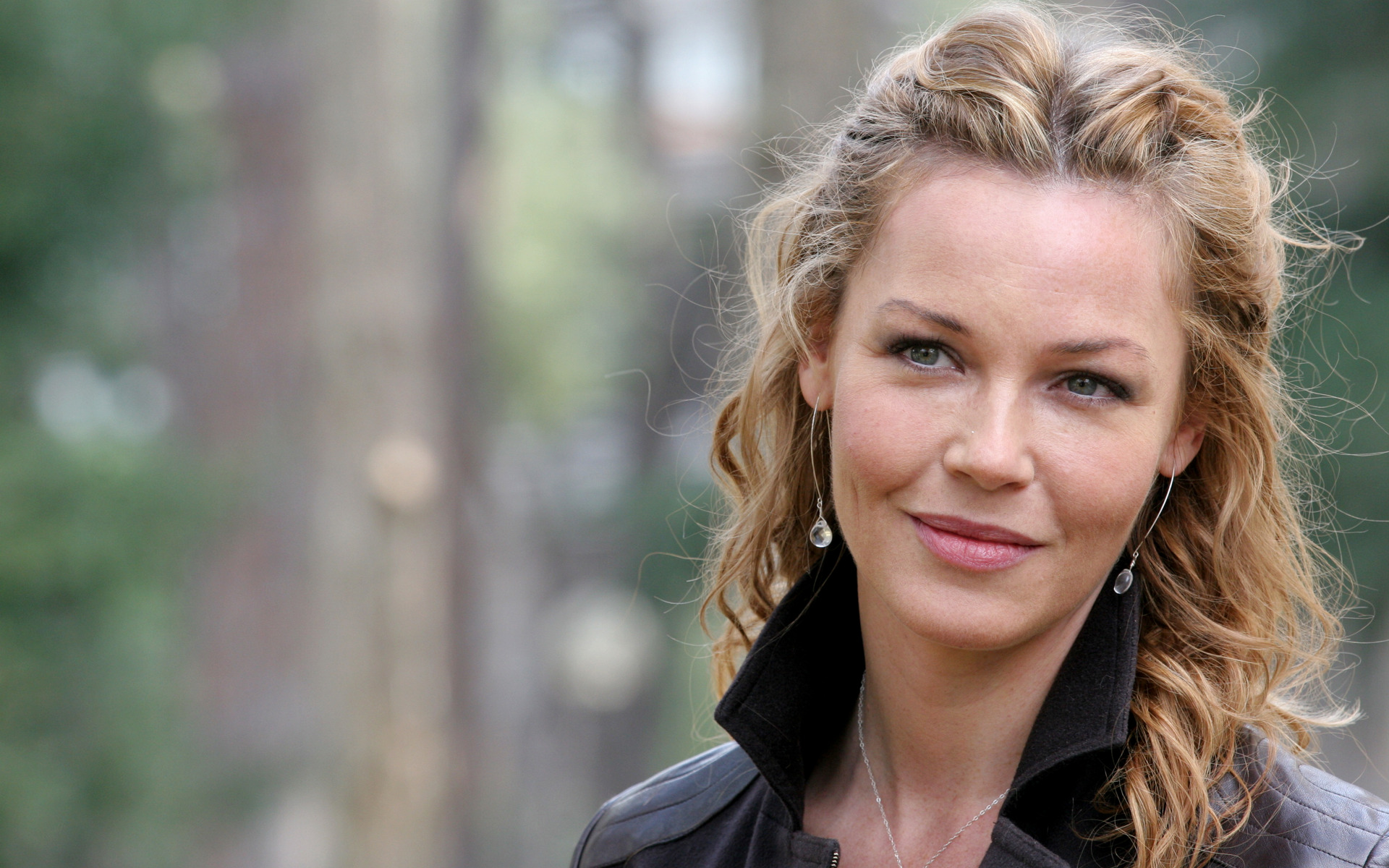 connie nielsen_27732